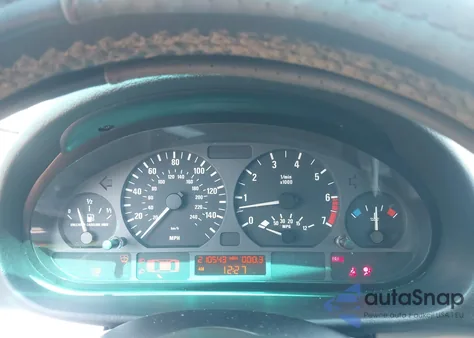 2003 BMW 325I z USA, uszkodzony, nr VIN WBAEV33483KL58850